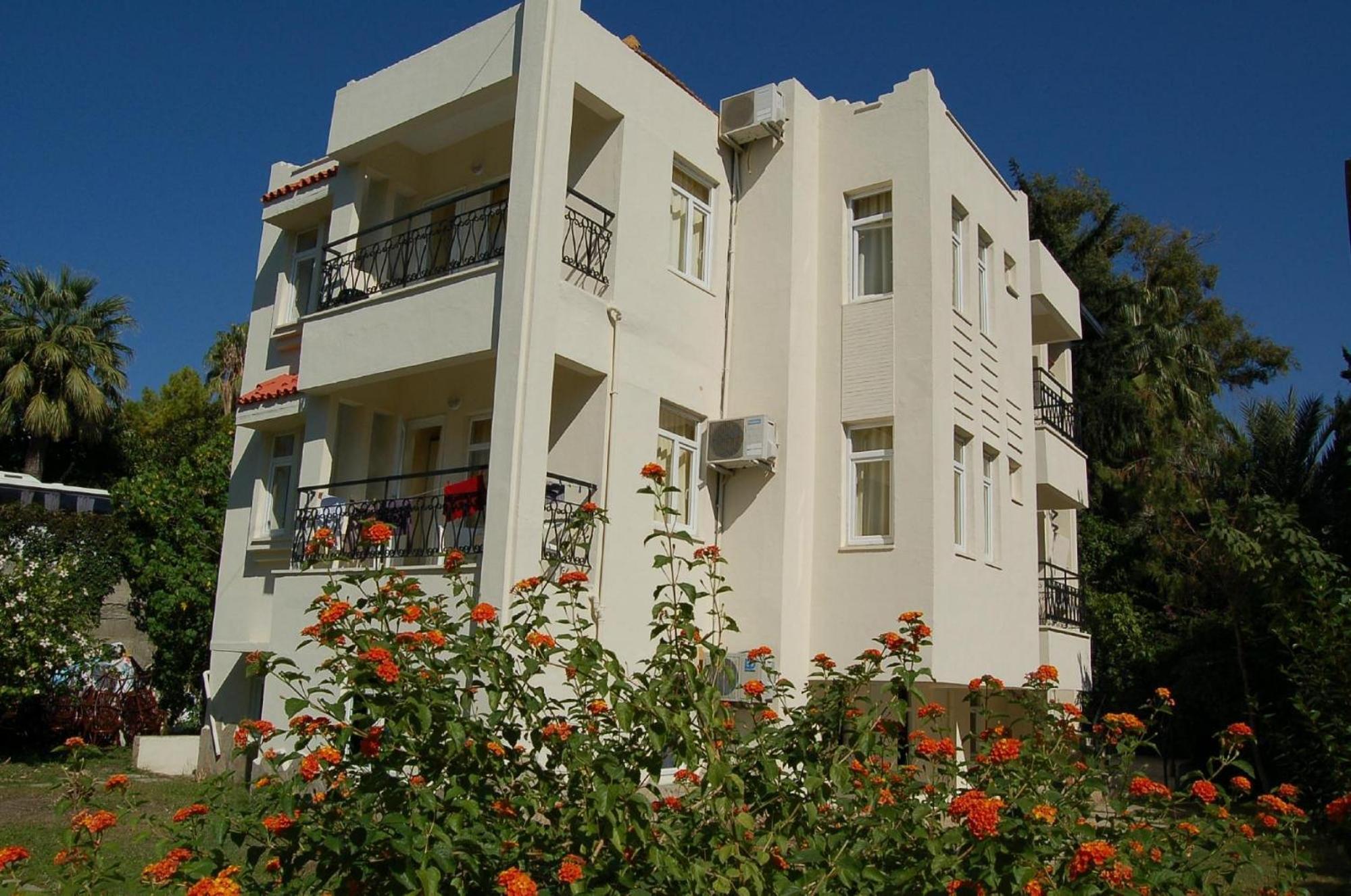 Linda Apart Hotel Side Exterior photo