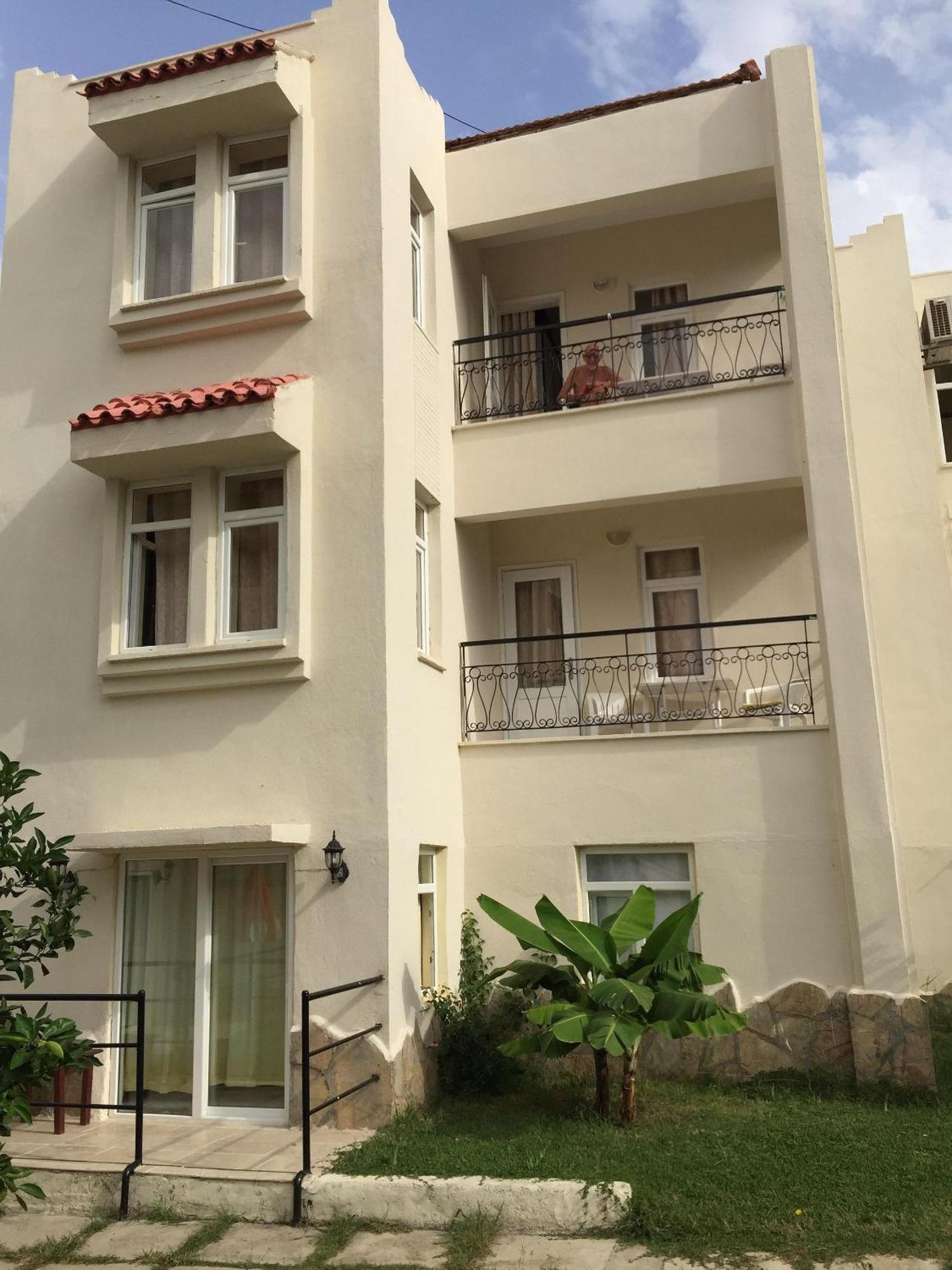 Linda Apart Hotel Side Exterior photo
